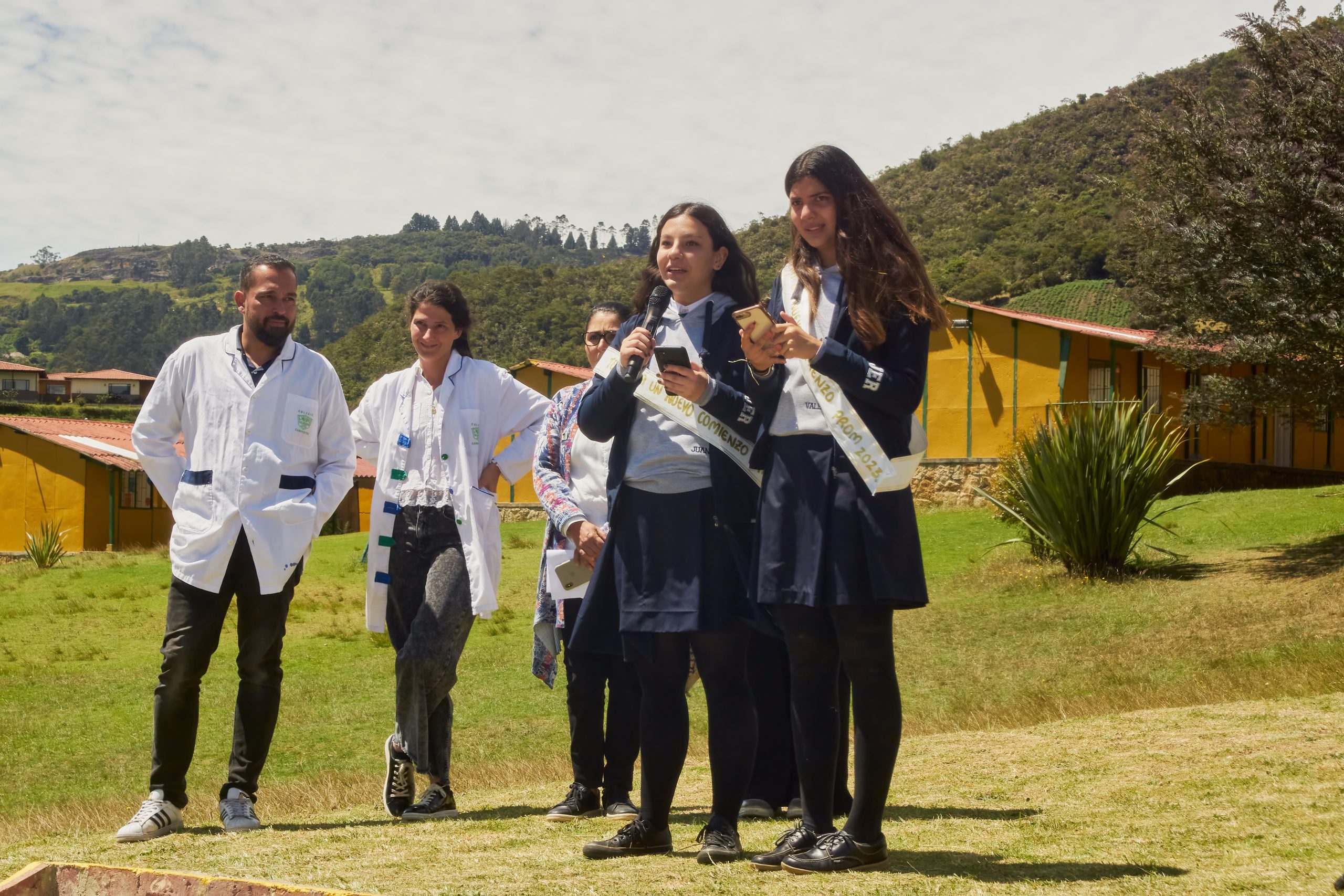 Izada de bandera y entrega de símbolos Colegio José Eustasio Rivera