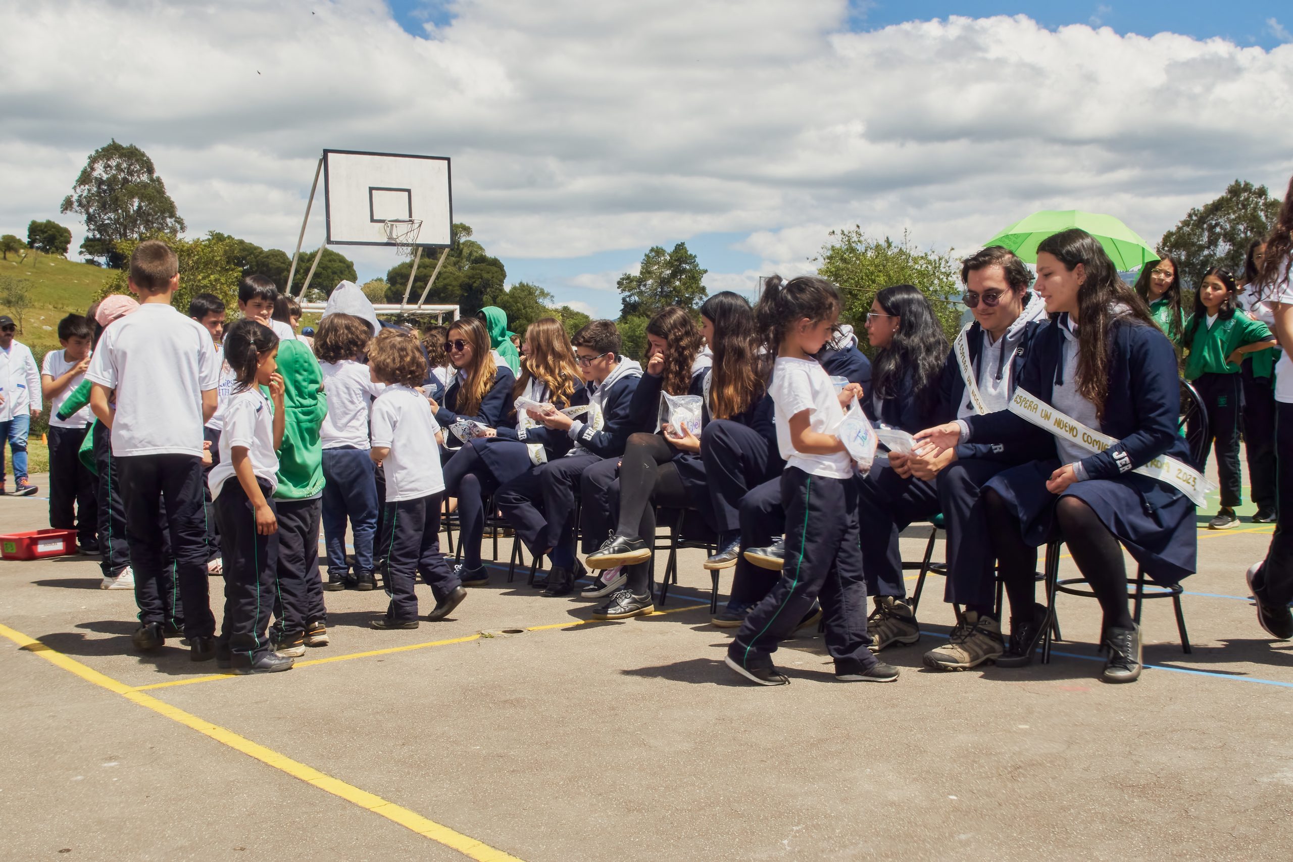 Izada de bandera y entrega de símbolos Colegio José Eustasio Rivera